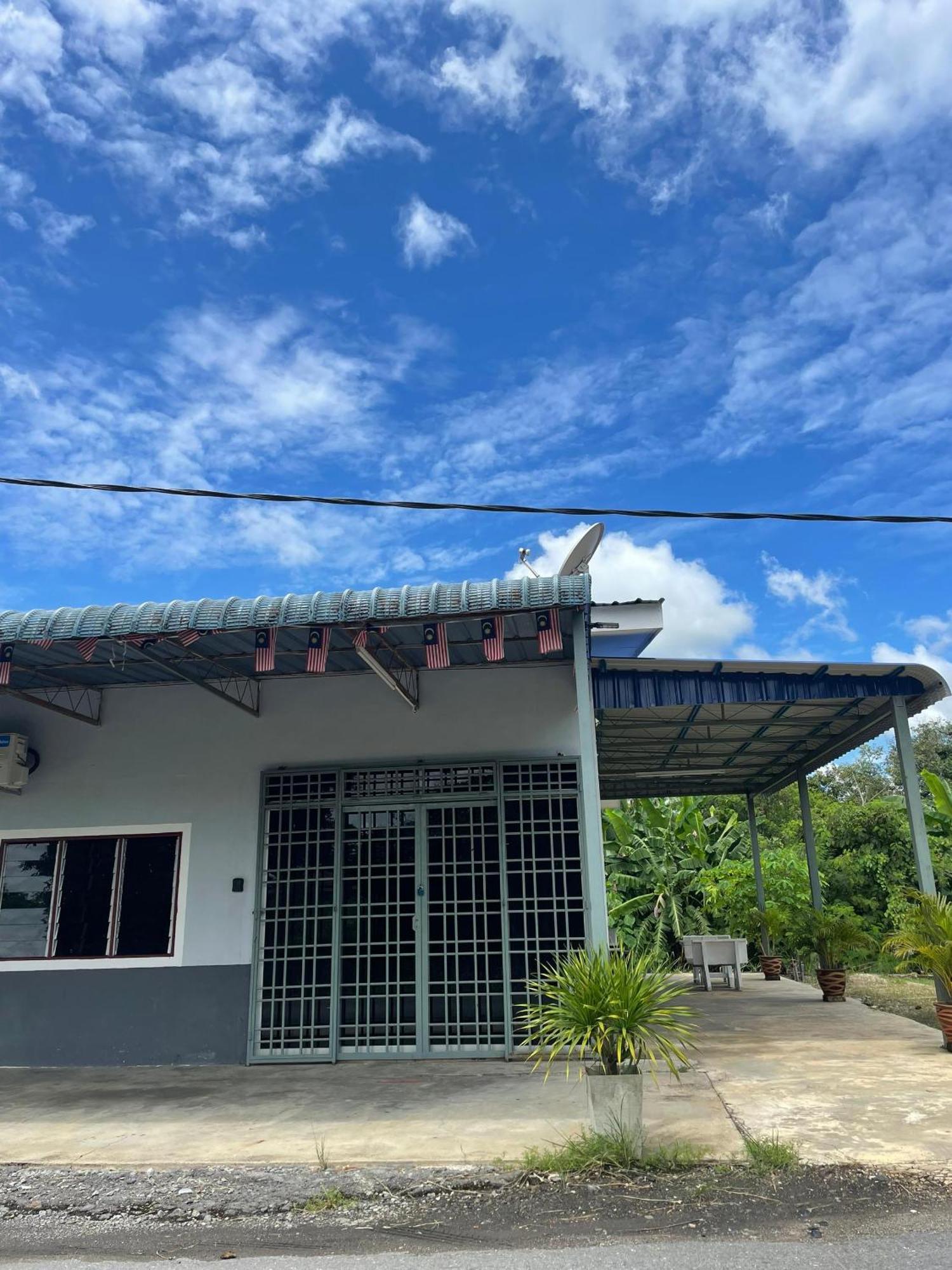 Rumah Inap 09 Homestay *